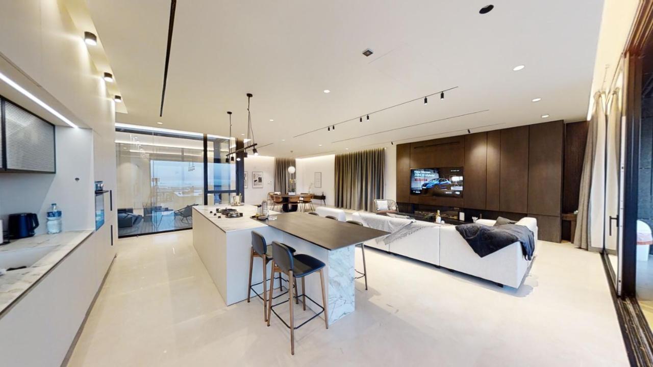 Serene - Infinity Cview Pool - 4 Bedrooms Luxury Penthouse Haïfa Extérieur photo